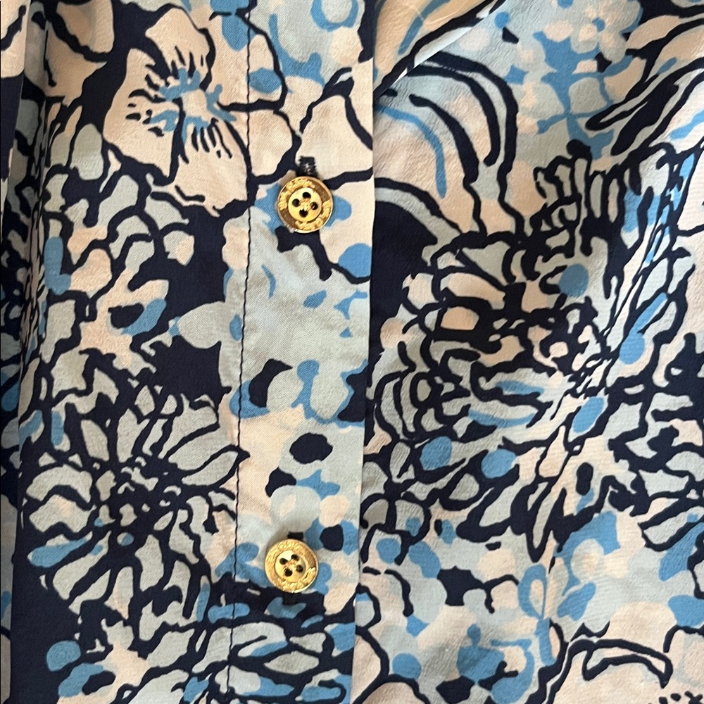 Lilly Pulitzer Navy Floral women’s shirt - Picture 4 of 4
